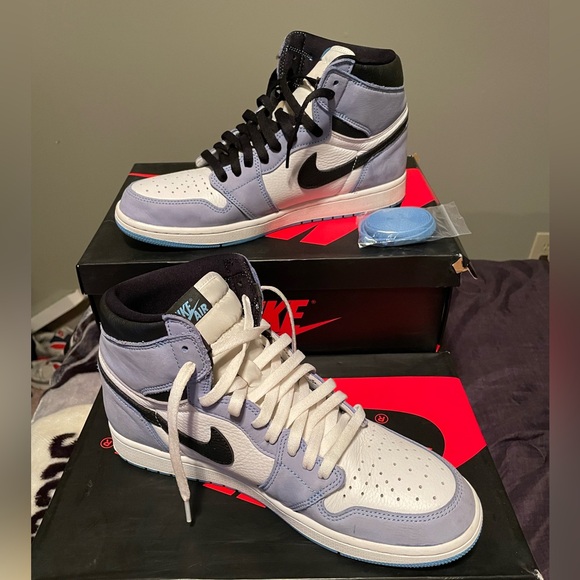 Jordan 1 Retro High OG University Blue - Picture 1 of 6